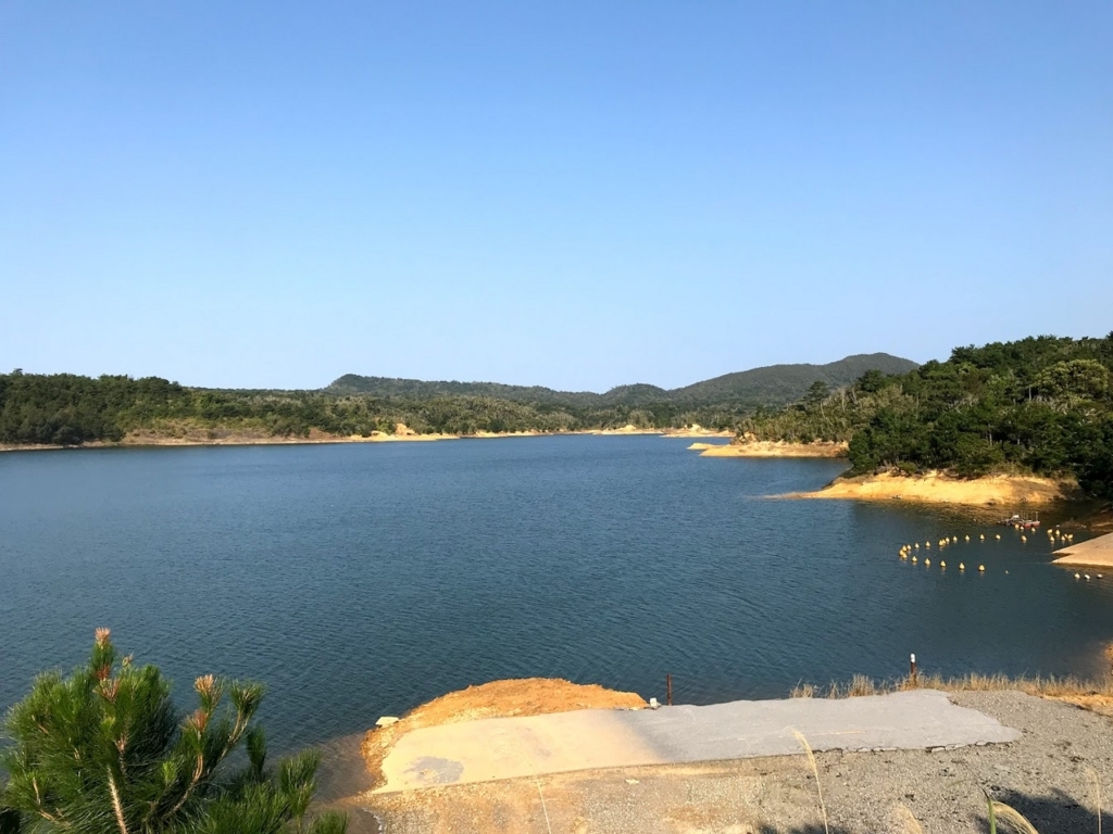 漢那ダム湖畔公園