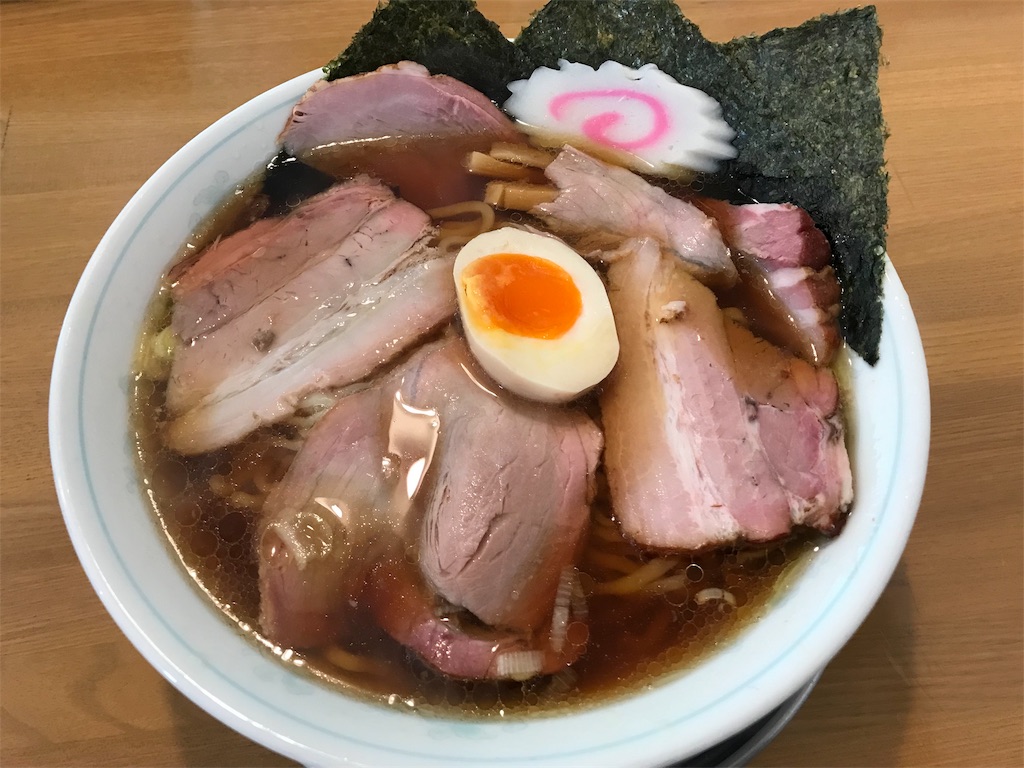 月の家のチャーシュー麺