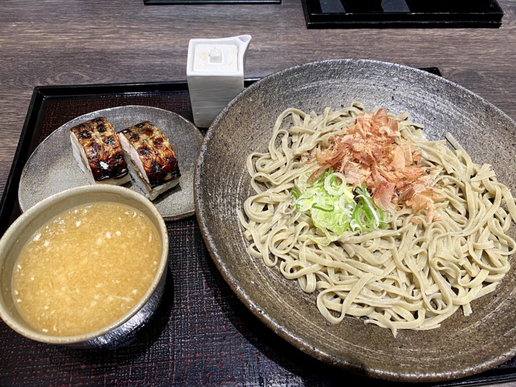 おろしそばと焼き鯖すし