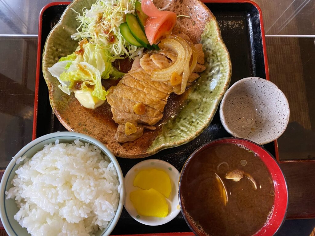 大垣サウナ　生姜焼き定食